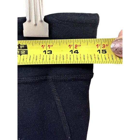 🌸3/$15🌸Medium Black Capri Athletic Leggings Rise 8, Length 25.5 - Picture 4 of 6